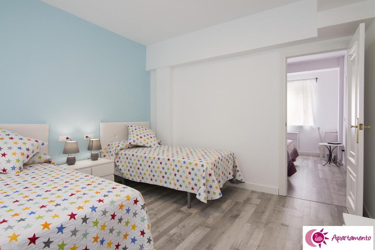 Apartamentos Cisne Гранада Екстериор снимка